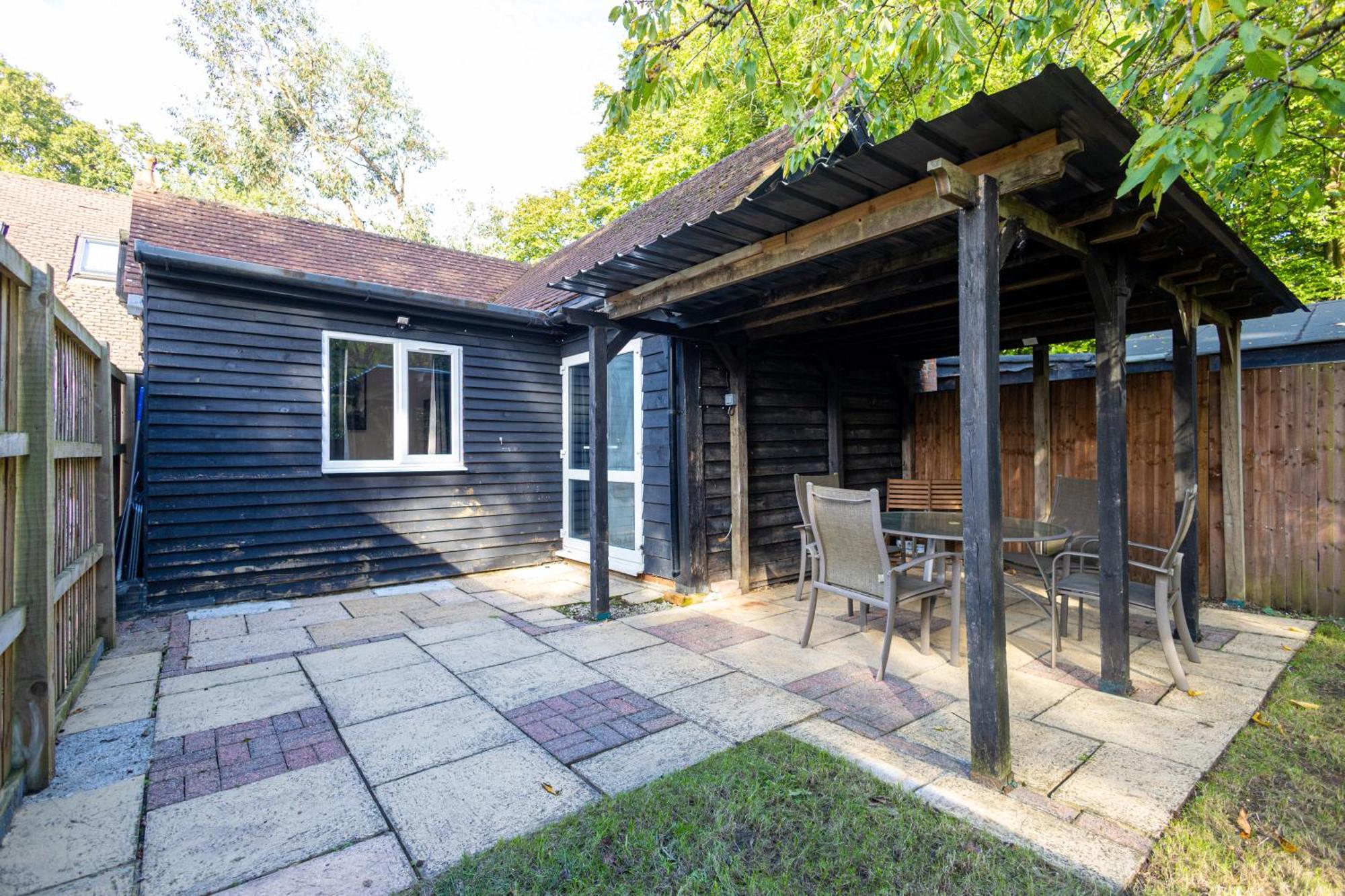 Charming Cottage I Harry Potter Studios Nearby วัตฟอร์ด ภายนอก รูปภาพ
